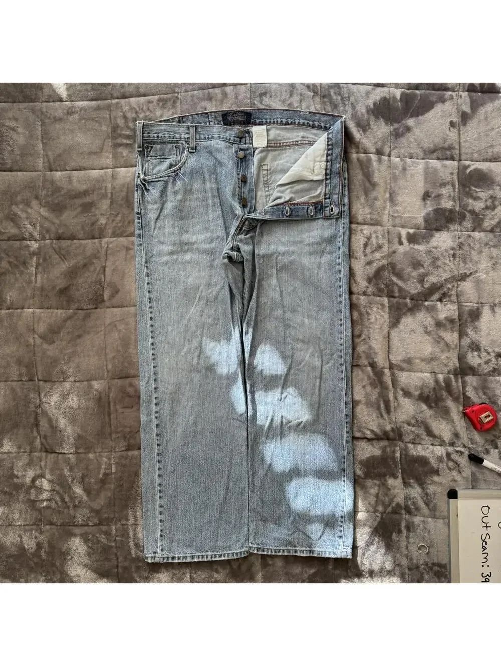 Vintage baggy button fly levi’s light wash